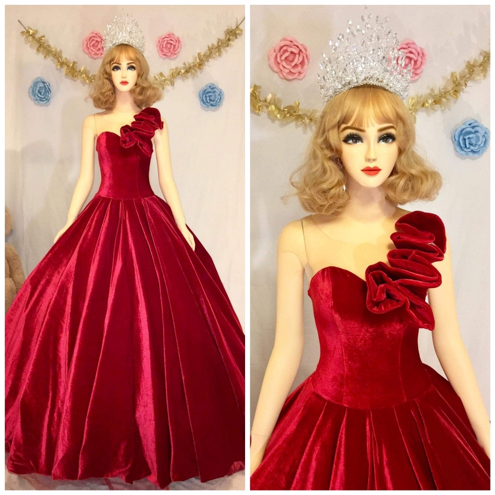 Velvet One Shoulder Red Gown